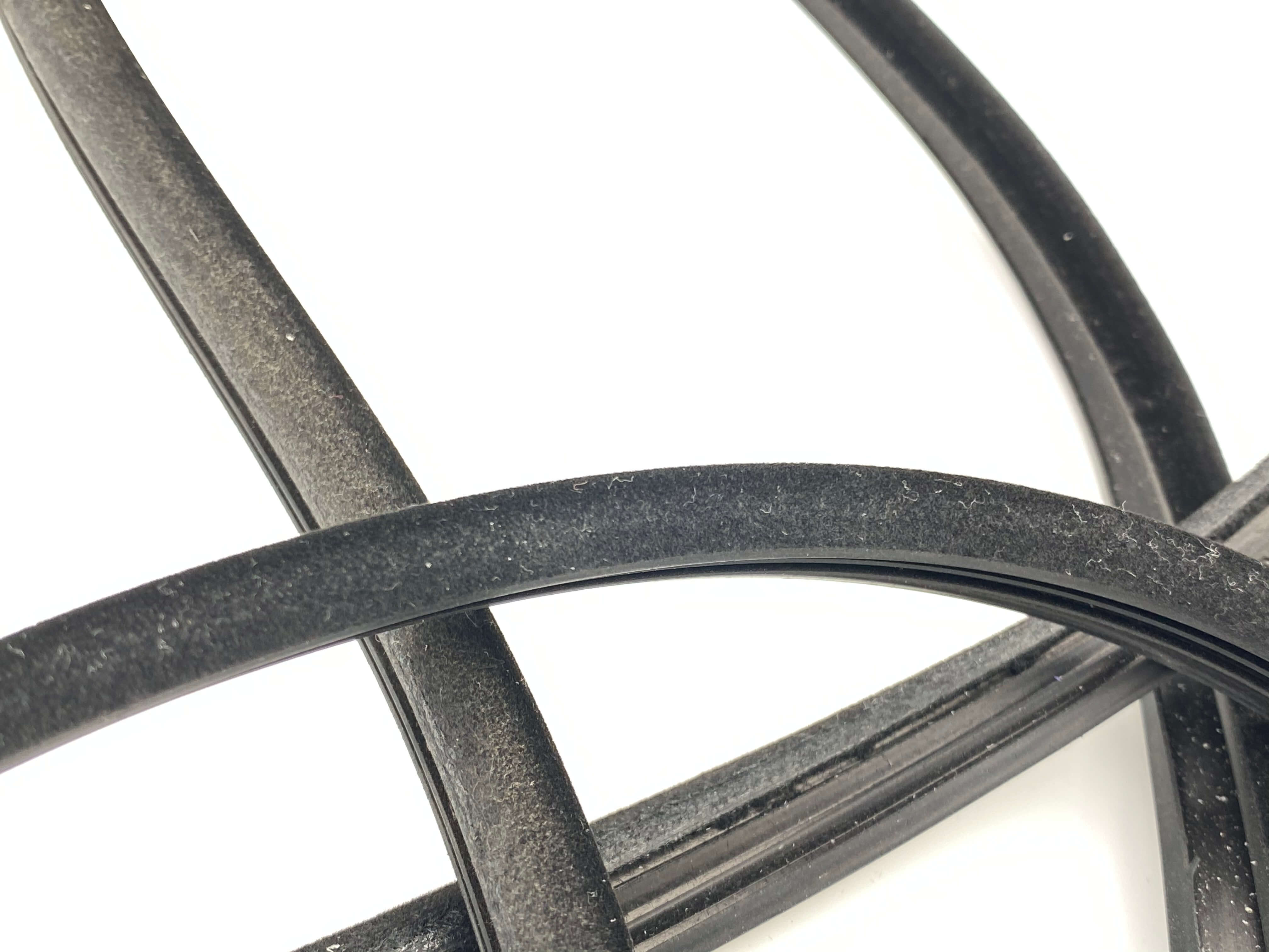 Sunroof Sliding Gasket Seal – For Mercedes S Class W126 1979-1991 (OMAC)